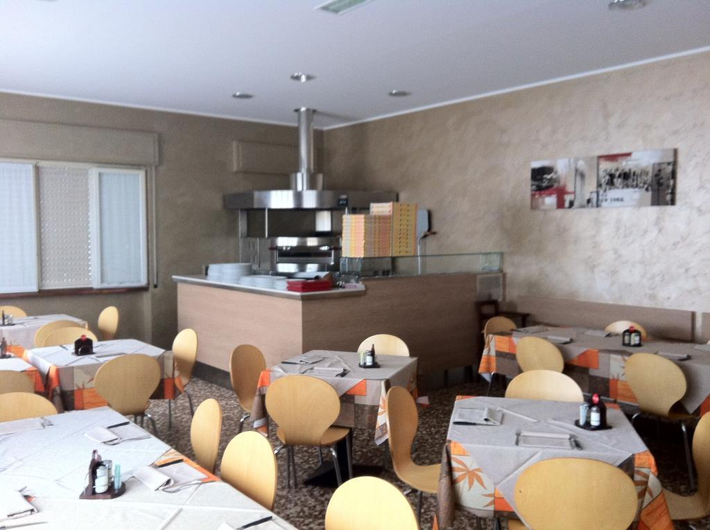 Albergo Cristallo Cittiglio Екстер'єр фото