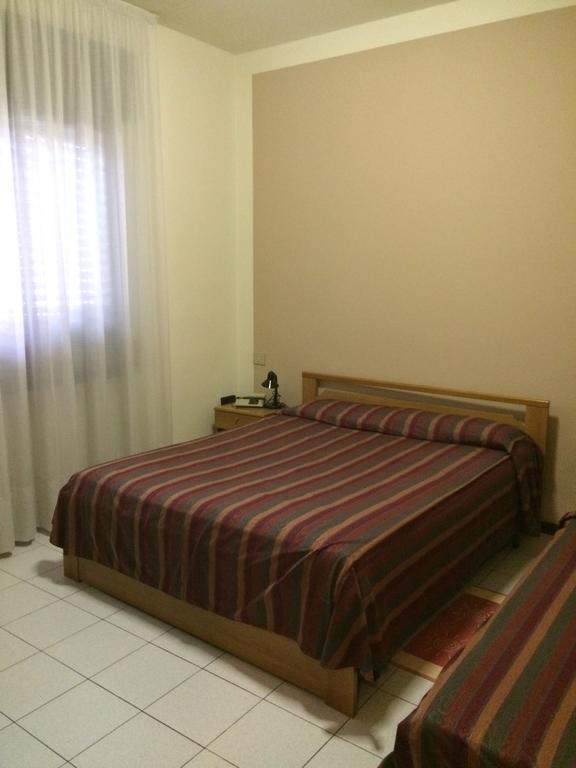 Albergo Cristallo Cittiglio Екстер'єр фото